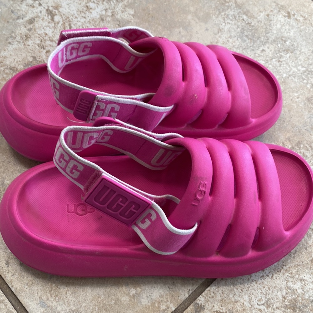 Hot pink women Ugg slippers size 6 - Picture 2 of 2